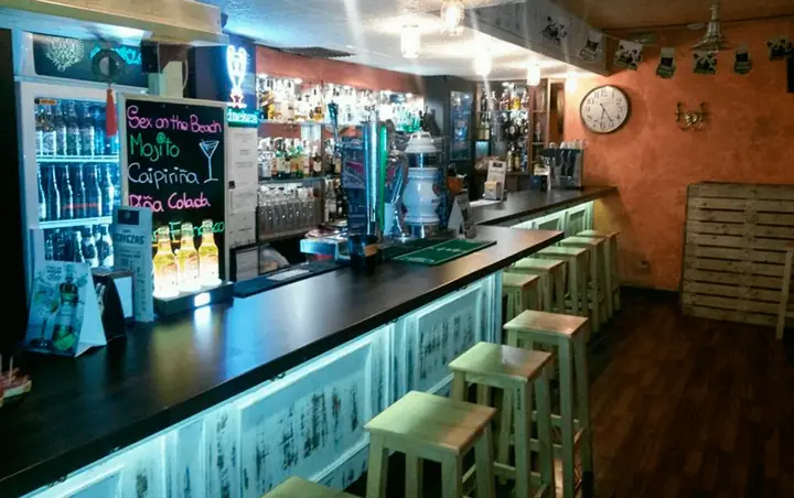 Sala con música Les Corts (Ref 1) para fiestas privadas en Barcelona