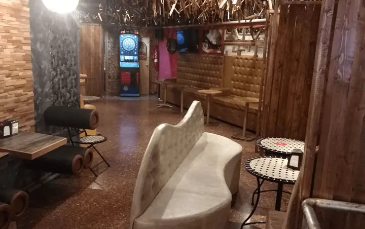 Sala con música Diagonal (Ref 1) para fiestas privadas en Barcelona